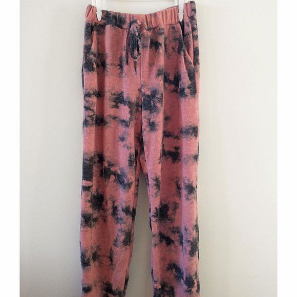 LAST ONE! Size Large - Pink & White Tie Dye Fuzzy Lounge Jogger Set - Picture 4 of 4